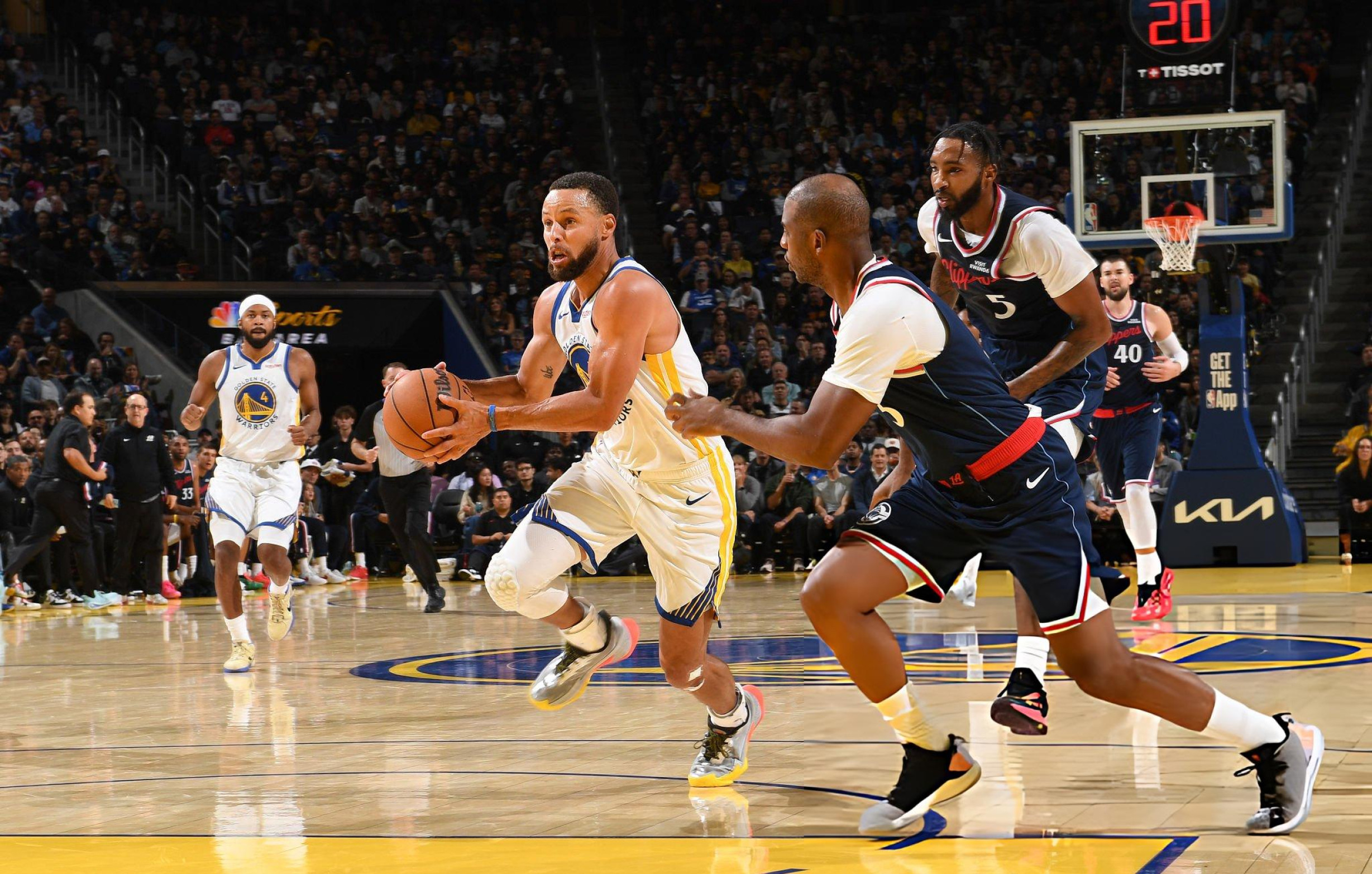 生气的不是快船输了而是保罗打成这样还得给你们抽红包吗的我的观赛搭子 ​​​