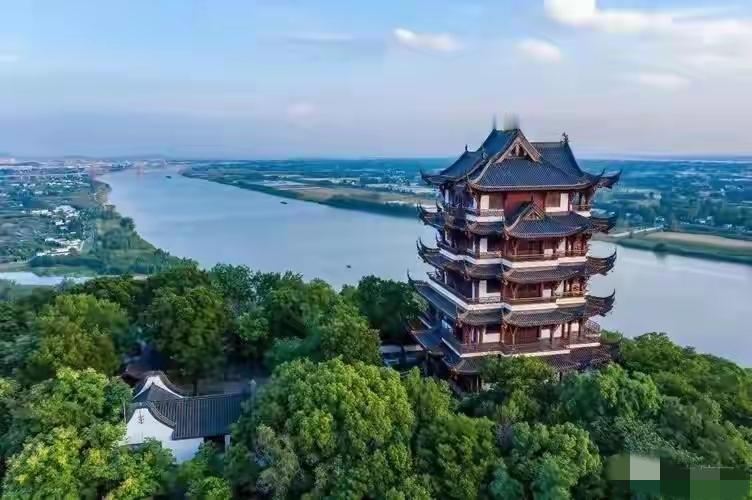 合肥酸了，隔壁南哥把自家小弟拐走了，一个敞开怀抱，一个毅然决然，双向奔赴，一点面