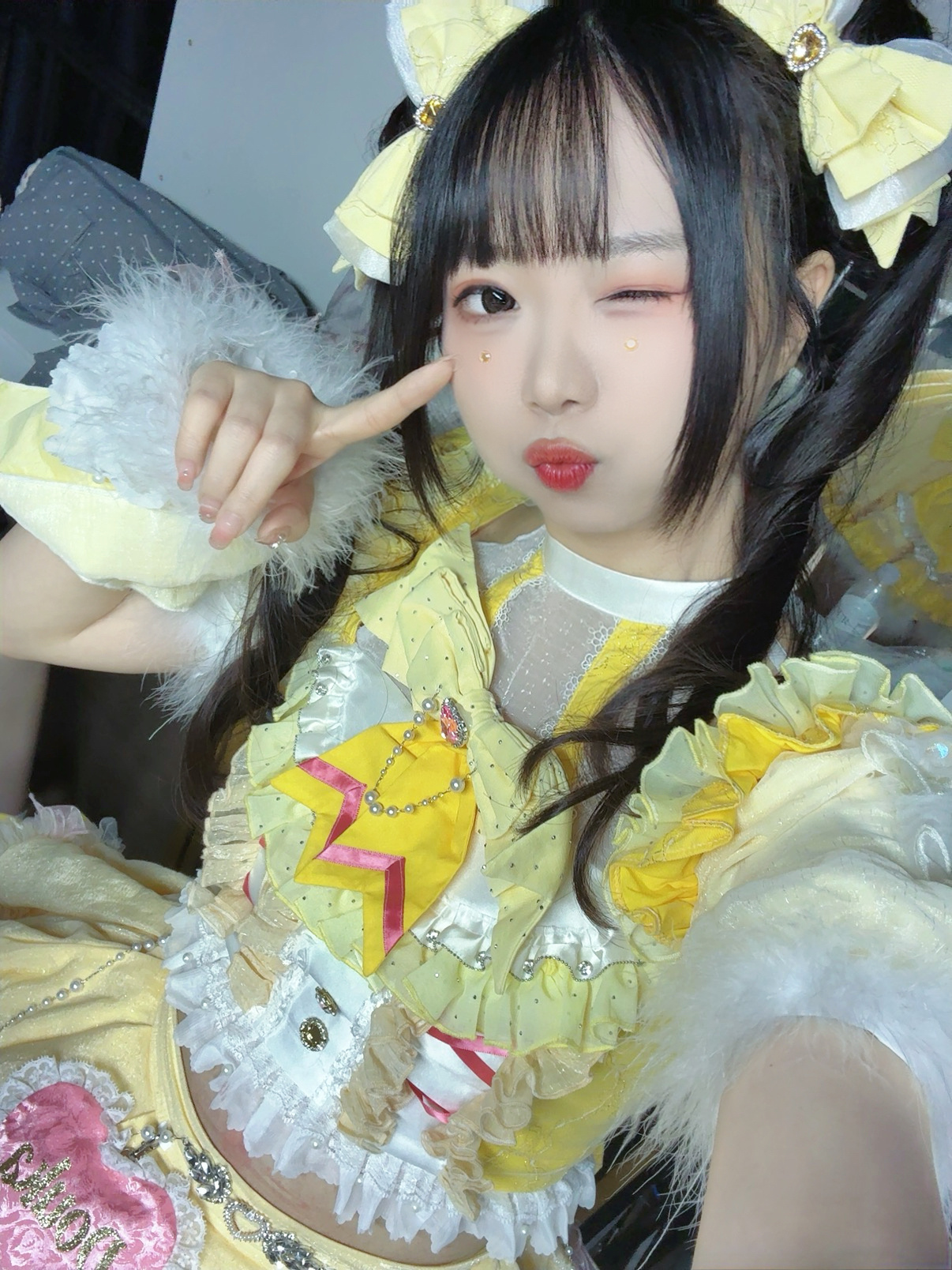 …6月了 竟然是我年后第一次排练。。。拿到了2man交换的衣服！猜我穿什么颜色！