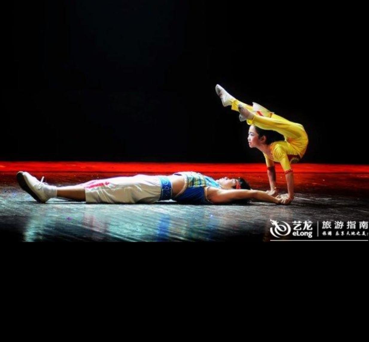 〔人体运动系统〕结构以及主要功能。
 
     运动系统主要由骨、骨连结（关节