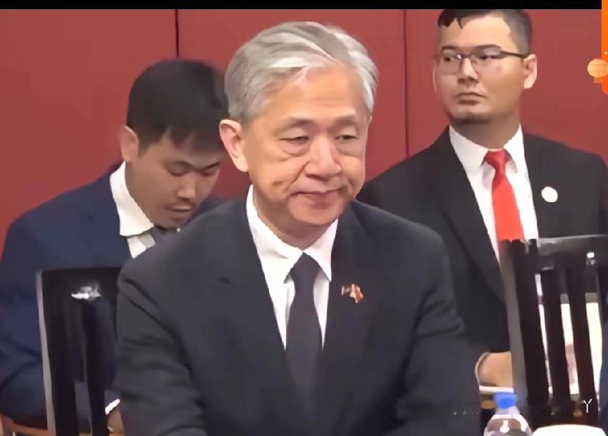 柬泰这对邻居又在边境吵翻了天，还直接动起了真家伙！俩国10月才刚签完和平协议，转