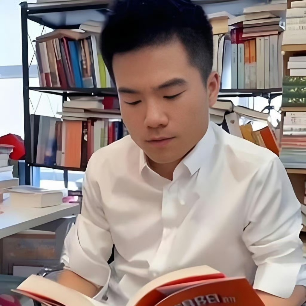 罗永浩曝董宇辉年收入二三十亿 董宇辉真心厉害了，从一个新东方的英语老师，到负责直