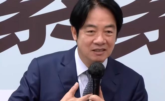 今天，赖清德出席高雄市长陈其迈《高雄，紧紧紧：2314天极限转型》新书发表会。他