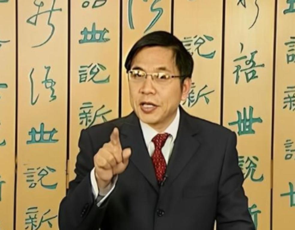 “中医不灭，天理难容？”中南大学的教授张功耀曾经发起万人签名，要求取消中医药，这