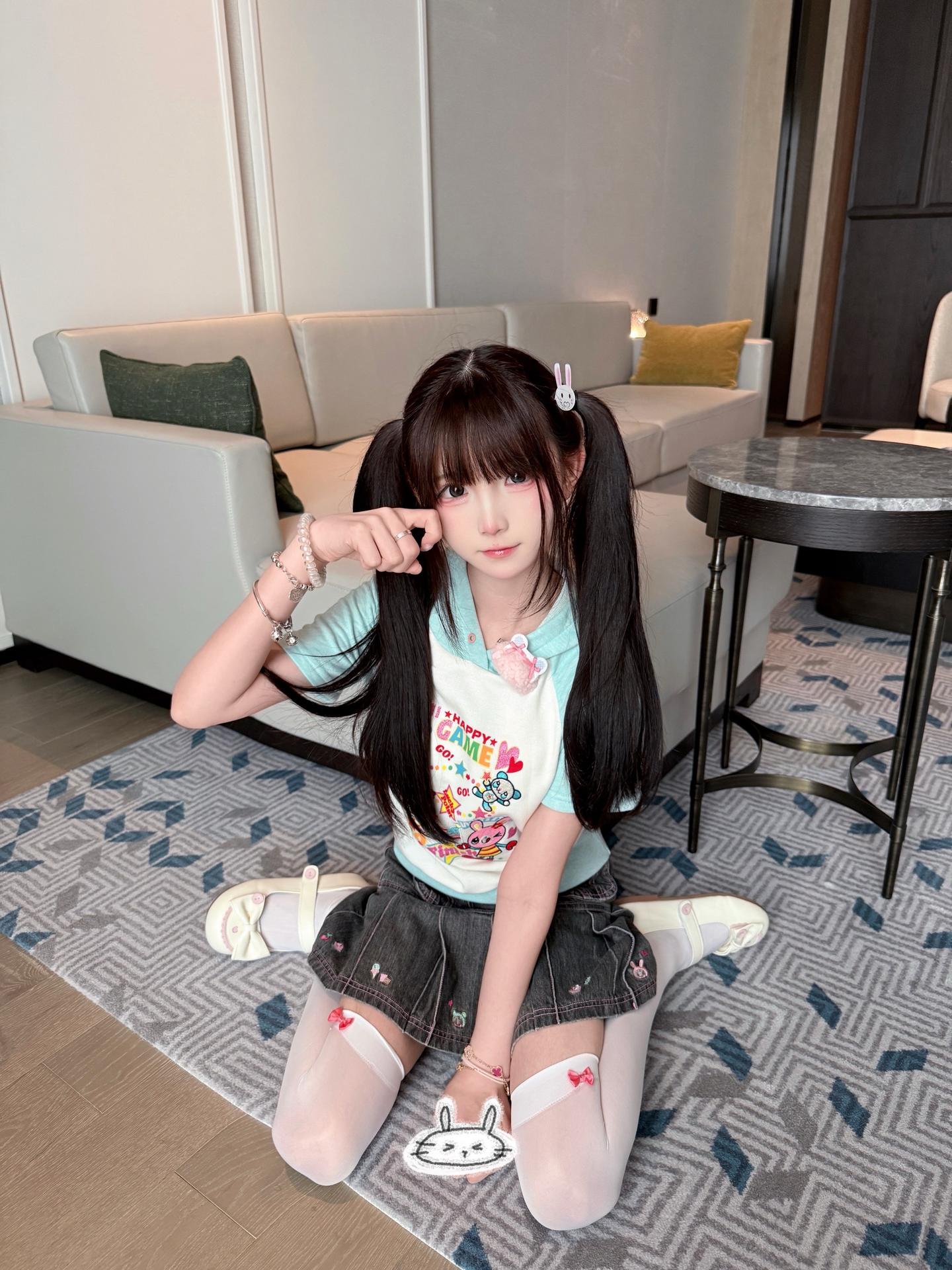 出售号主 会吃饭会睡觉会卖萌会撒娇会生气不哄就会死^ >𖥦< ^