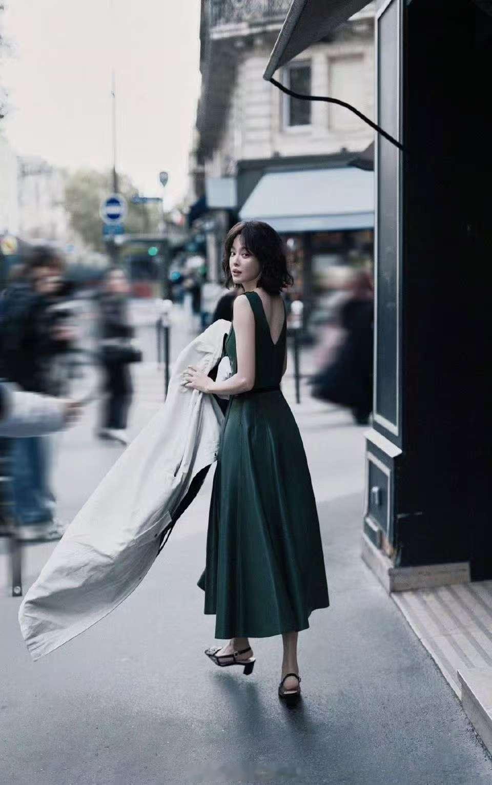 法越馨发辛芷蕾法越馨晒辛芷蕾法越馨发辛芷蕾，好美，[抱抱][抱抱] ​​​