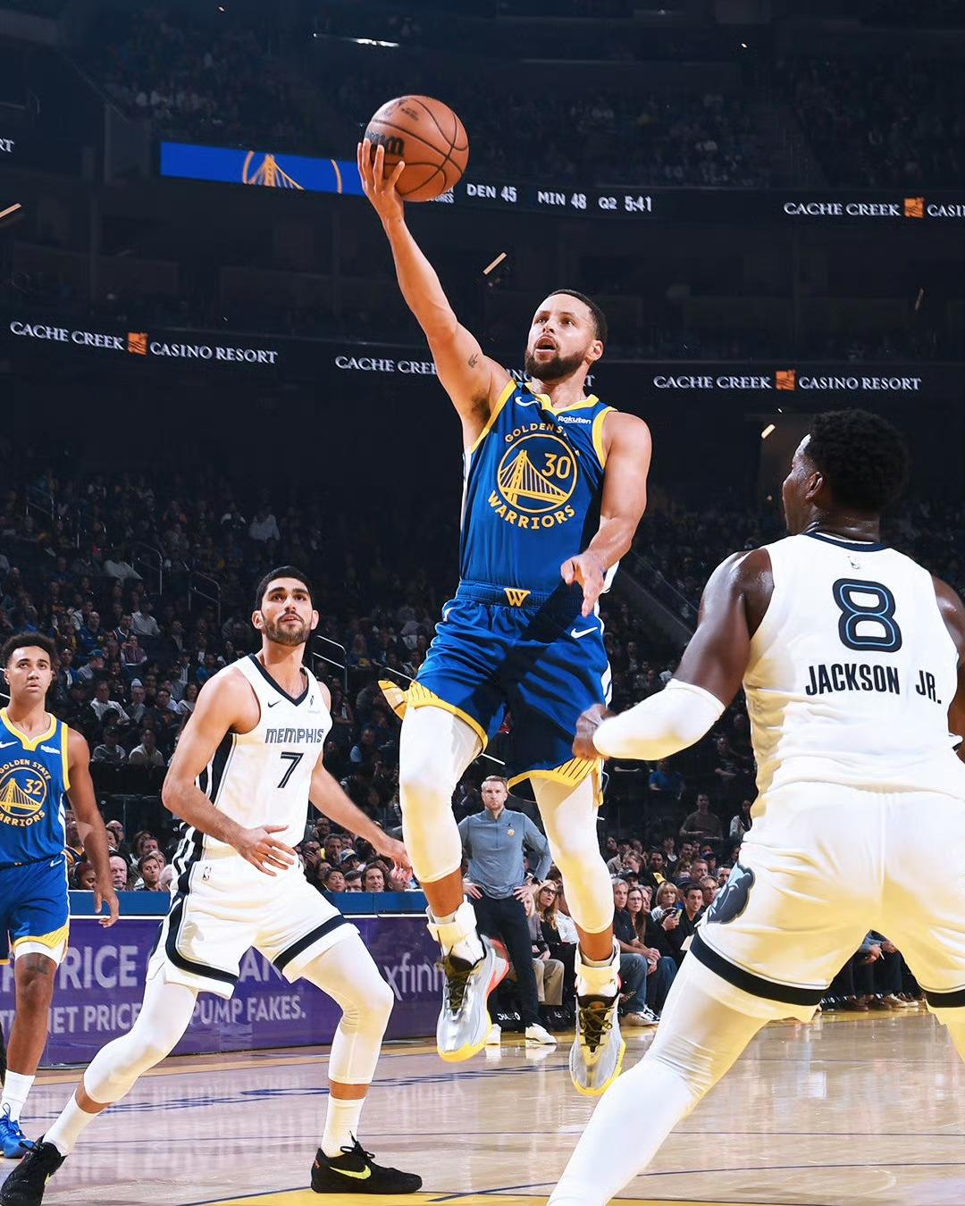 勇士131-118灰熊，五人得分上双！

北京时间10月28日，NBA常规赛，勇