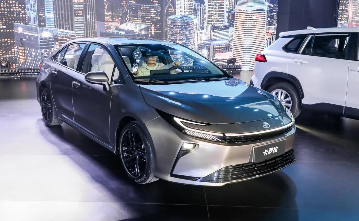 卡罗拉大家是不是以为是老咕噜棒子，买的人不多了，错了！卡罗拉现在依然保持着战斗力