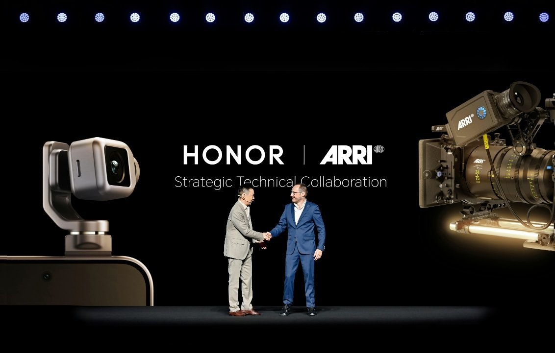 荣耀Magic V6RobotPhone也来了，这就是荣耀和ARRI战略合作的产