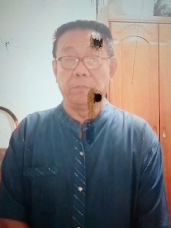 王兴刚，是河北沧州景县人，13时入河北吴桥戏校，初学评剧后改京剧，1980年调入