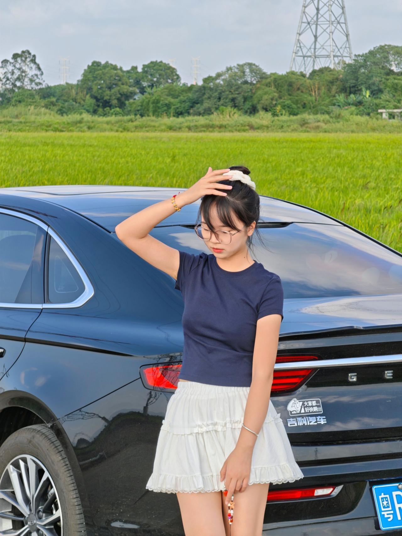 03年 开星瑞 坐我副驾 今年带你回家过年！
星瑞 dou是好车 手握方向盘的女