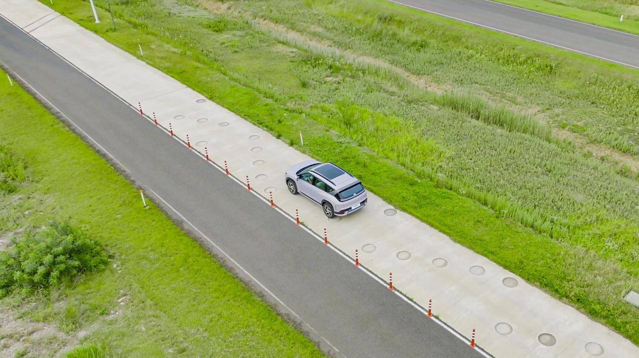 高速实测EO：底盘质感和动力输出都很“真”EO超预期新质力纯电SUV首测北京现代