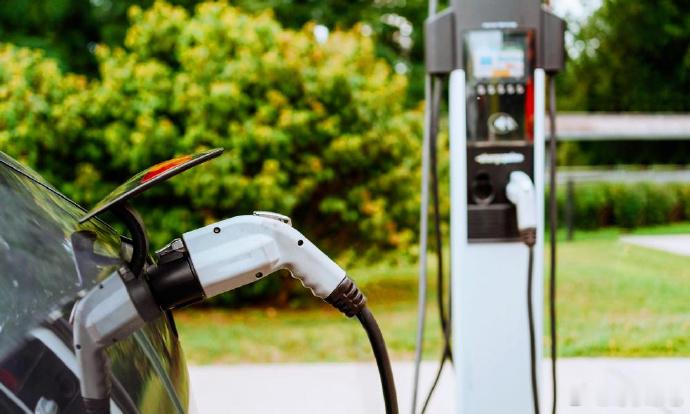 我国电车充电设施总数达1932.2万国内电车补能网络也太顶了！截至 11 月底，