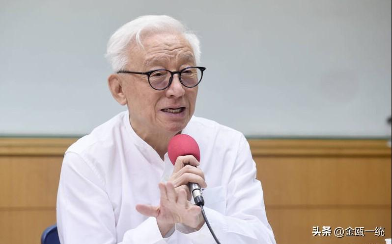 辞“中华文化总会执委” 曹兴诚叫嚣：“必须去中国化”

据报道，曹兴诚因为不满“