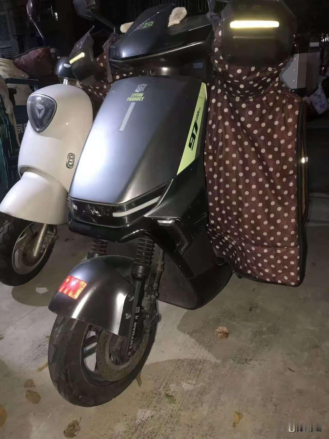 南京“小蓝牌”车主别愁哭！4000块的车骑两年就禁行，以旧换新才抵700多，新国