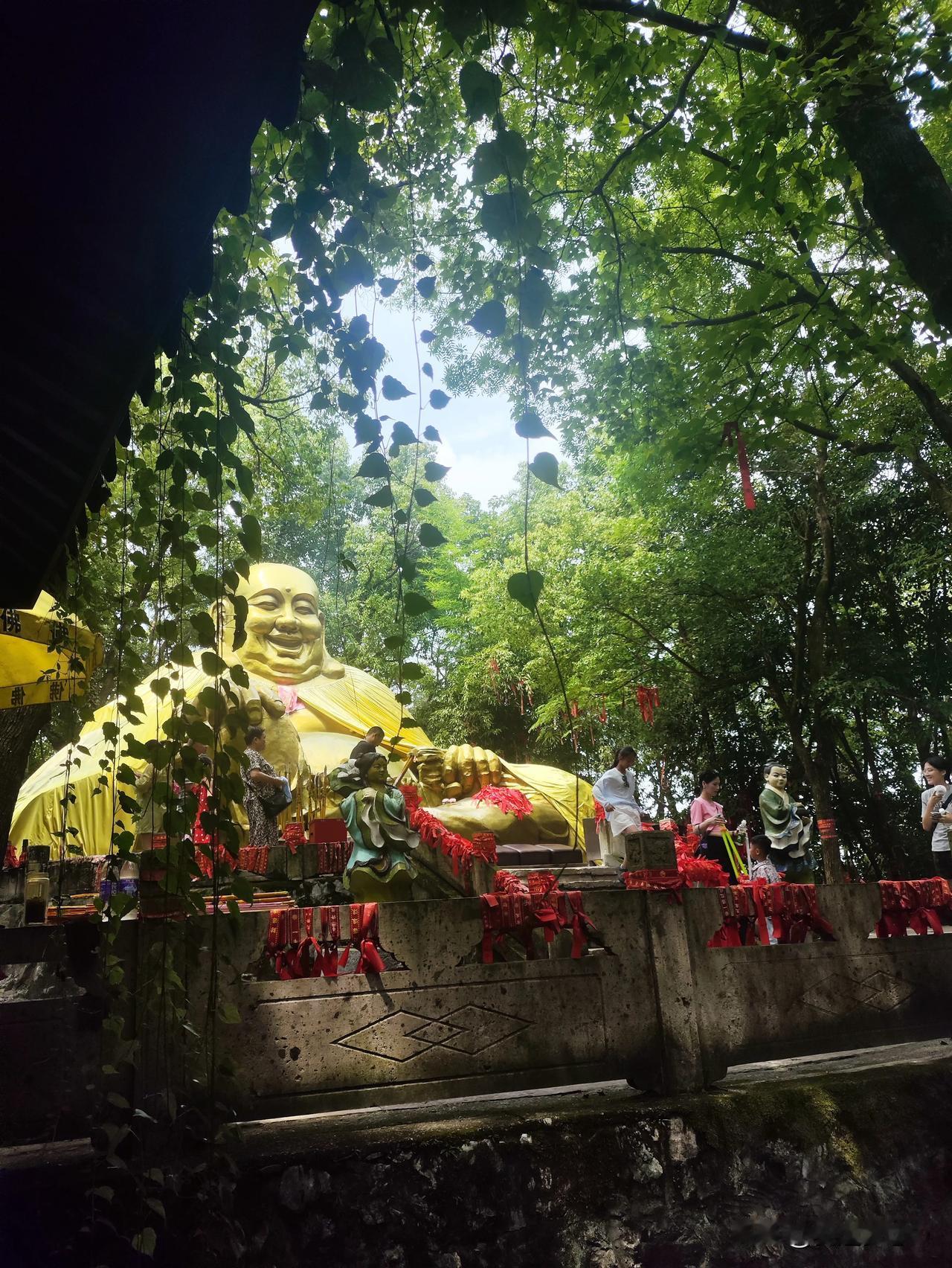 杭州灵山幻境！
真不错哈哈😃