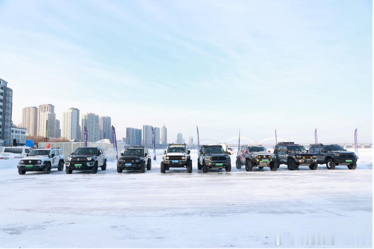 长城汽车冰雪欢乐周 正式开幕了，魏总去了现场跟用户进行互动，这也是系统性地展示长