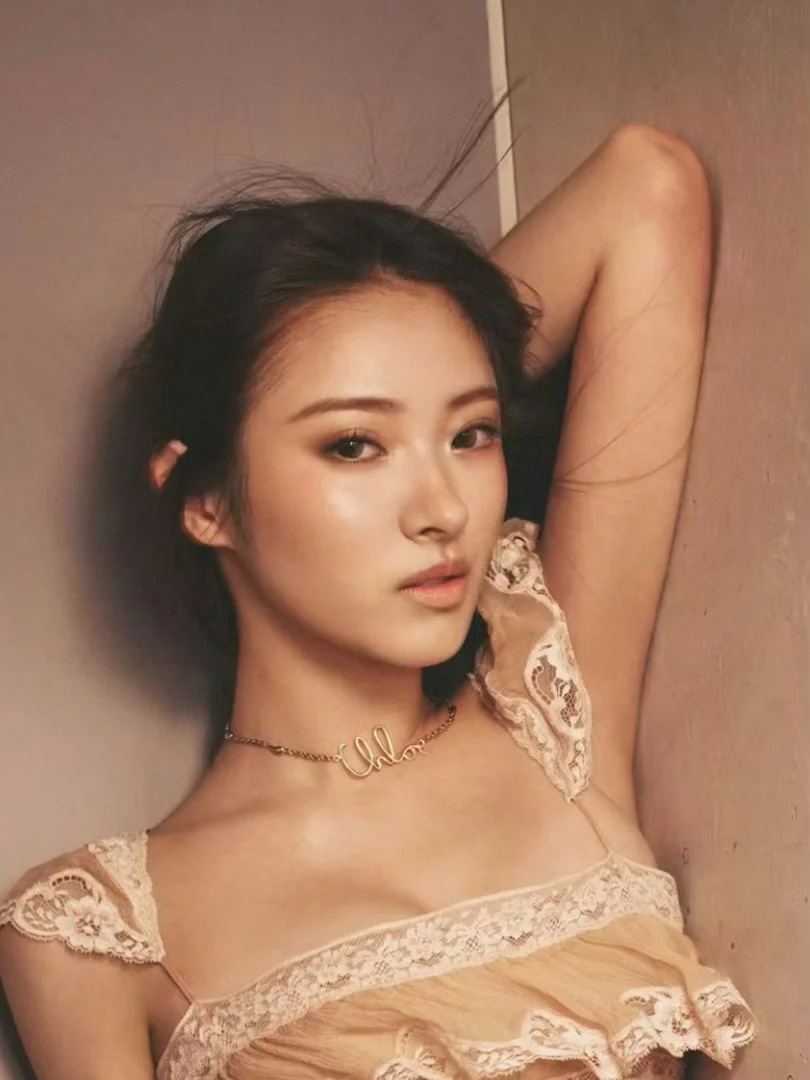 Chloé 全球品牌大使 ：Anna田中杏奈