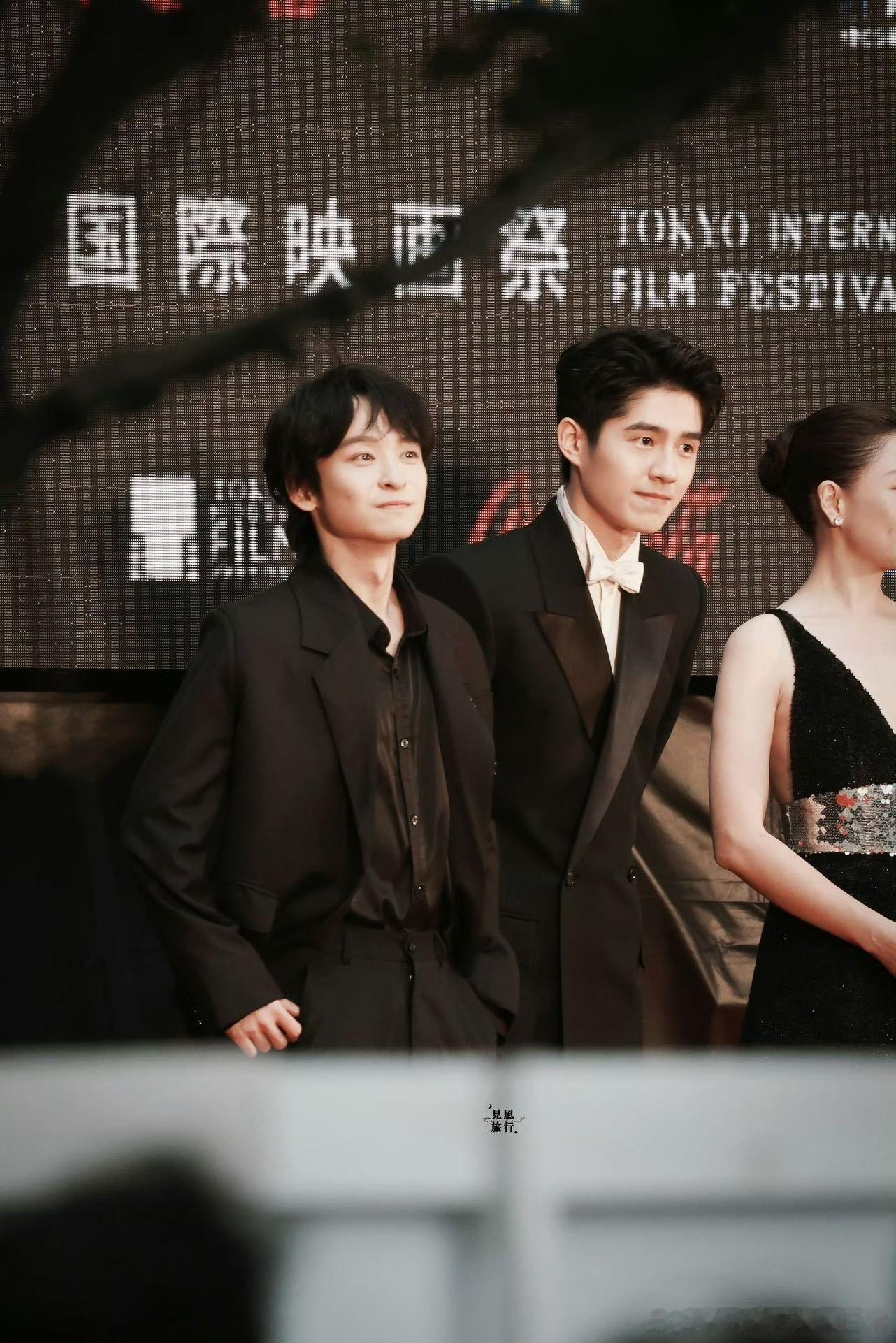 #刘昊然董子健 脚的动作不会骗人# 昊然子健，综艺到电影，默契不断！《我的朋友安