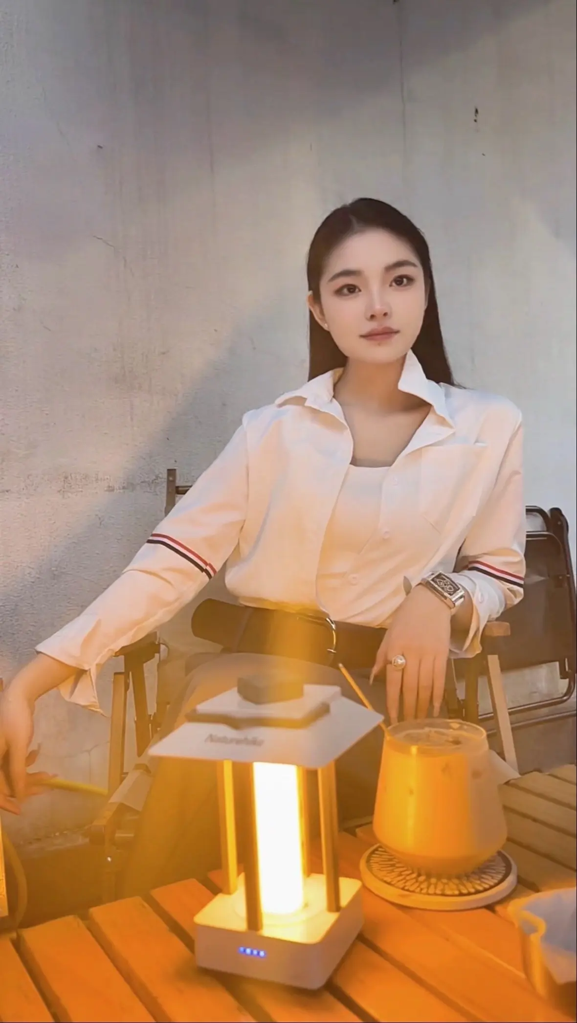 我当然知道女人拼事业会不那么容易 可是我想要安全感 唯有赚钱 能让我感...