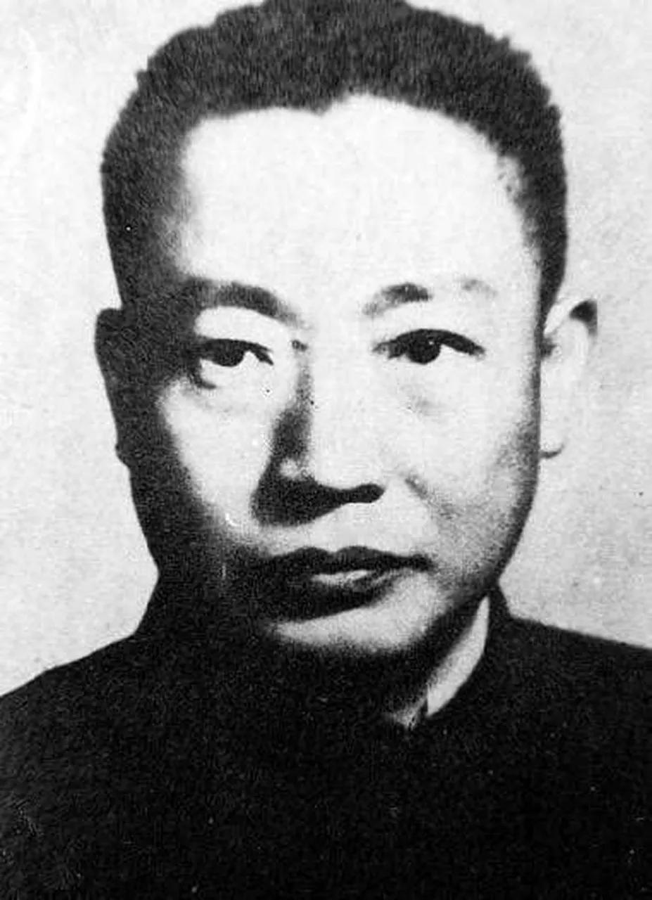 1947年底毛人凤出任国防部保密局局长，对各地的稽查处、刑警队等公开的特务机关，