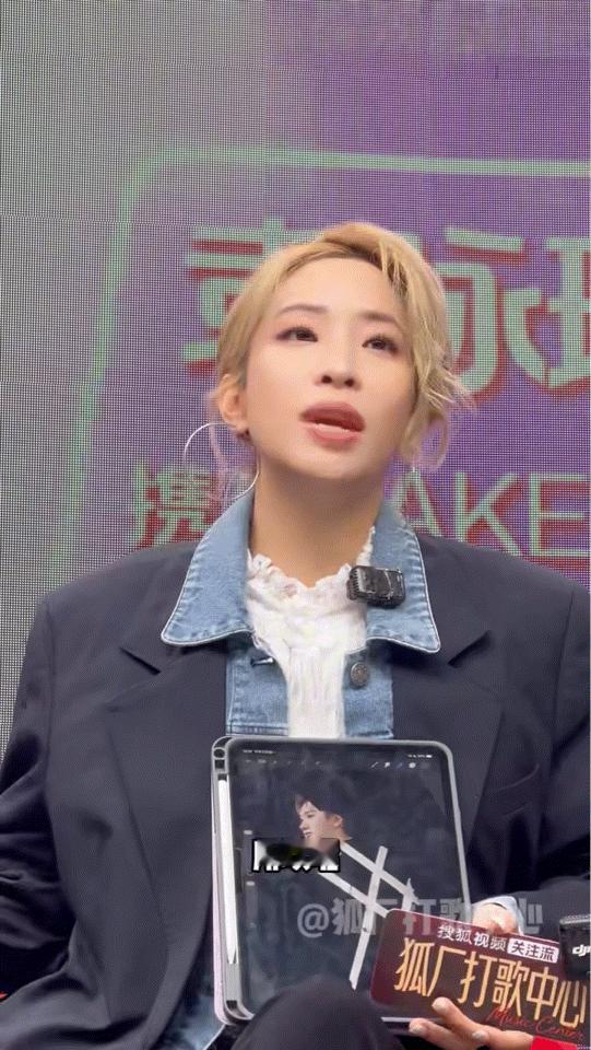 袁咏琳说汪苏泷是个很可爱的小宝宝袁咏琳说汪苏泷口条很好谈及汪苏泷，袁咏琳给出可爱