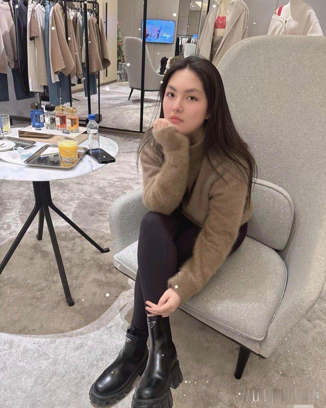 王诗龄颜值真的很高，长相很高级，也很有灵气，已经长成大姑娘了，这样的白富美富家女