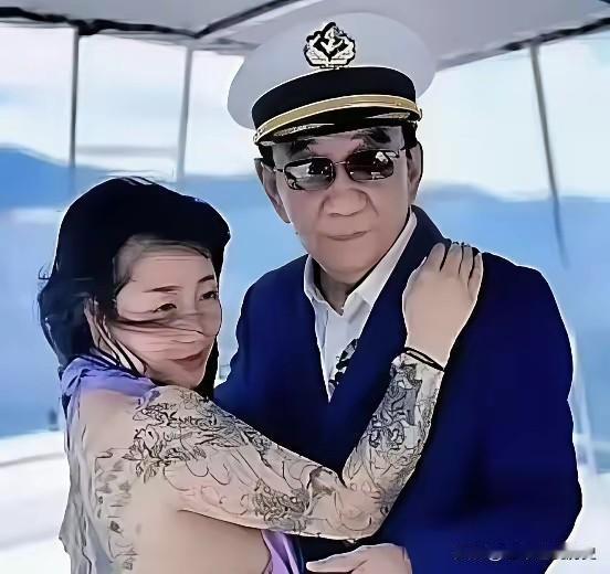 80岁是侯“将军”生活真是多姿多彩啊！