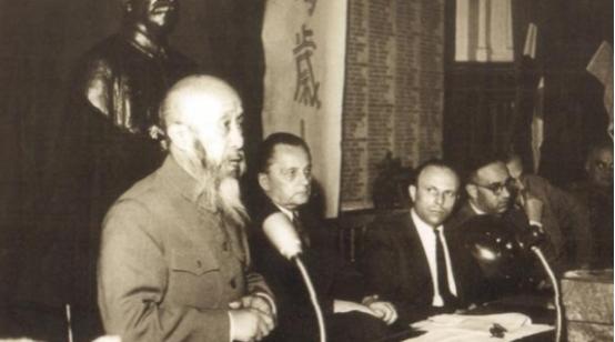 1950年周恩来提议入朝军队名为“支援军”，黄炎培反对：“自古道师出有名，名不正
