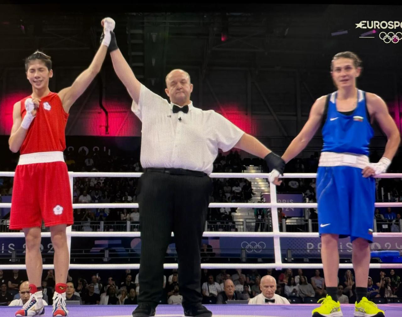 巴黎奥运拳击比赛出现争议一幕
台湾拳击选手林郁婷击败保加利亚的斯坦内娃（Svet