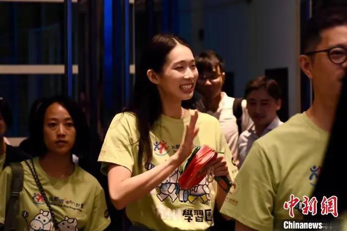 跟其他运动员不一样，奥运冠军江旻憓夺冠后两天便宣布了退役，去了中国香港赛马会当外