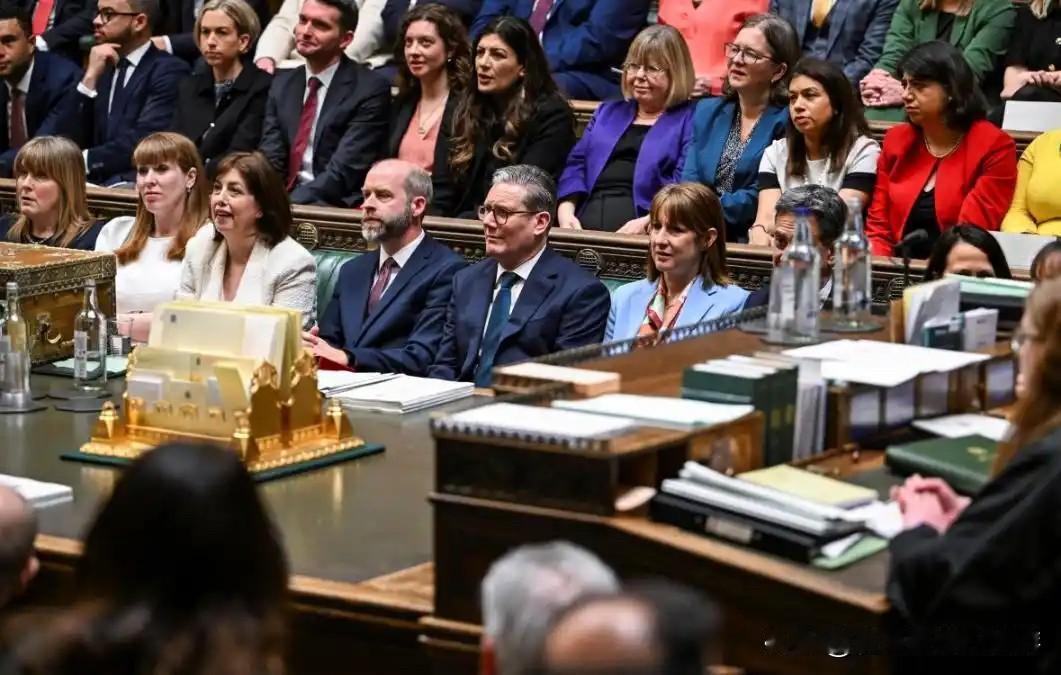 以为赶走中企就能赚钱？英国九个月巨亏3.77亿英镑

一场荒唐的产业闹剧，在英国