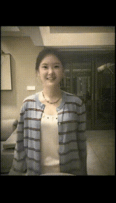 这形象是不是男人心中理想的女人，纯朴无粉装的打扮。