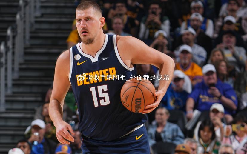 NBA常规赛继续进行，快船主场迎战掘金。上半场，掘金落后快船。快船在第三节哑火，