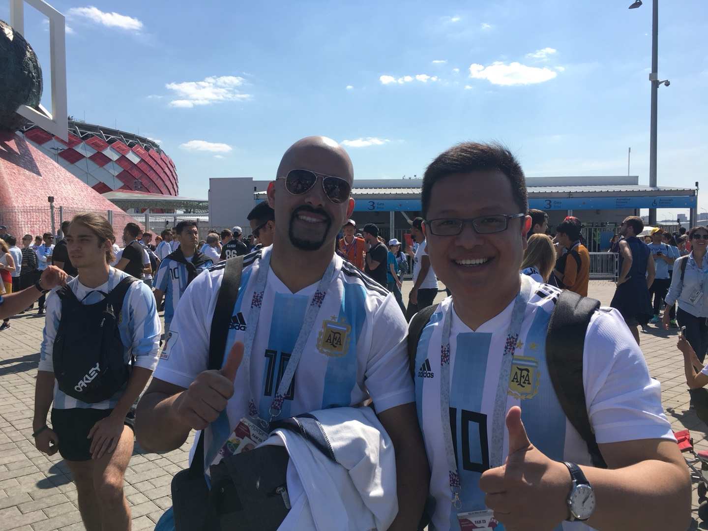 突然发现了这个有意思的地方，今天7月10号，所以7号和10号的故事出现在地铁7号