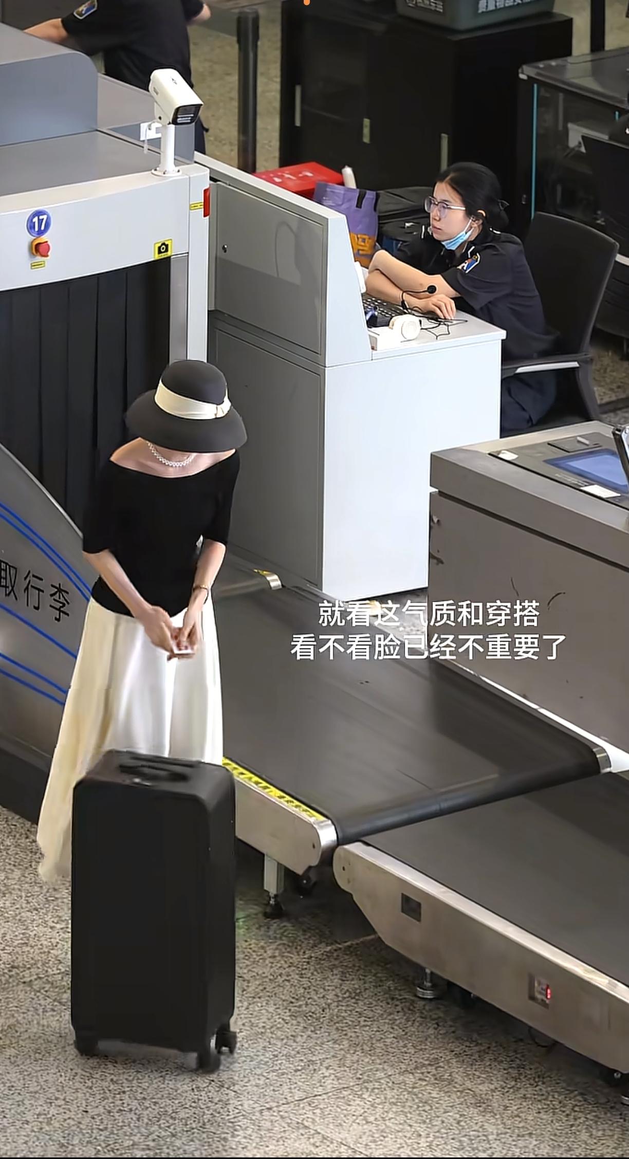 这个装扮真的好有感觉[赞][赞]