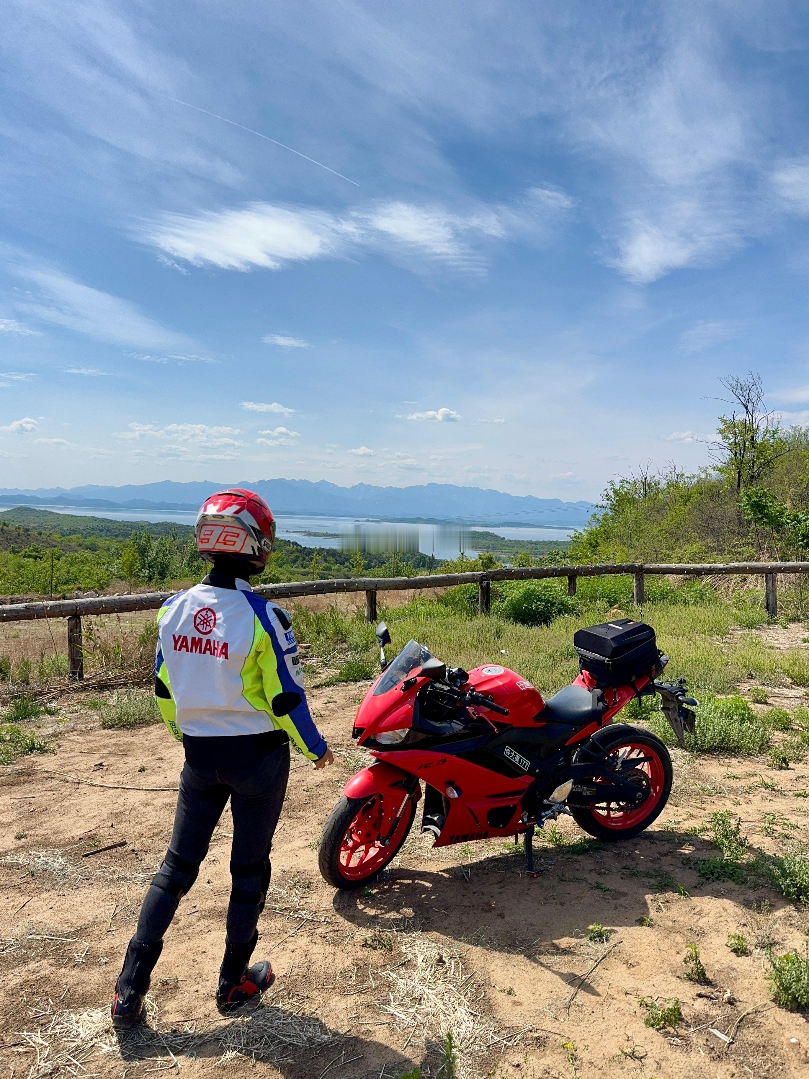 下午跑了趟青洞山~琉辛路看白河大拐弯，340km一圈顺利完赛。我愿称琉辛路为北京