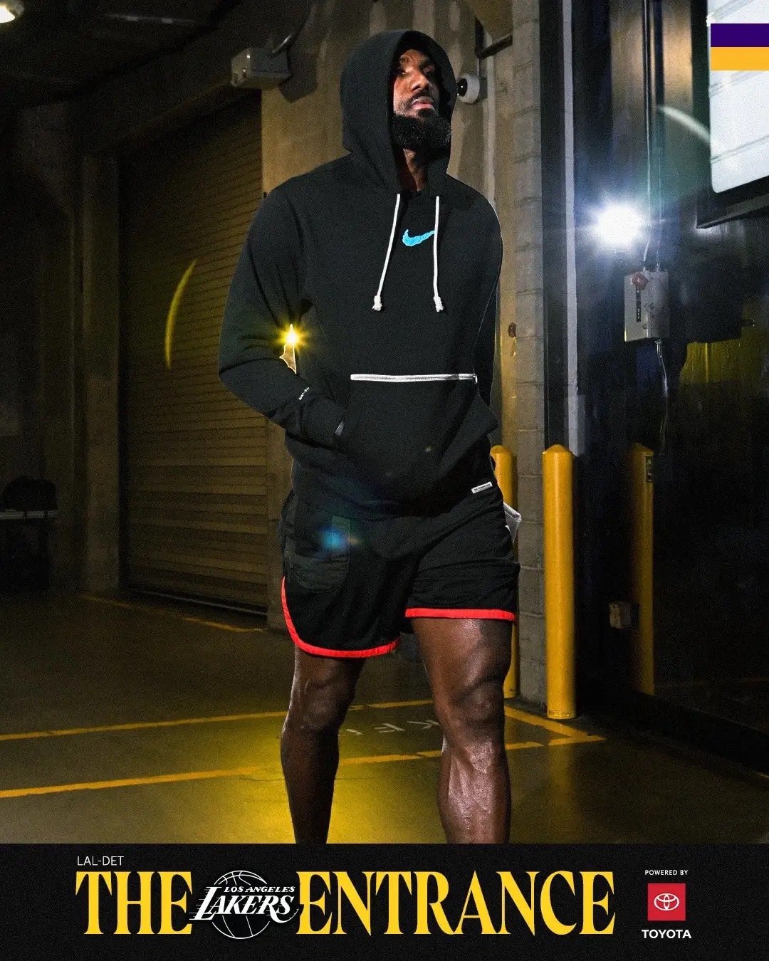 湖人球员抵达球馆！拿下四连胜！ 