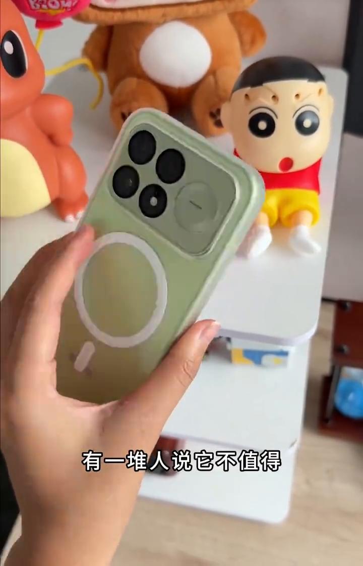 红米手机唯一的缺点就是品牌不够高端，像它同样的配置，一加i酷卖5000都没人说，