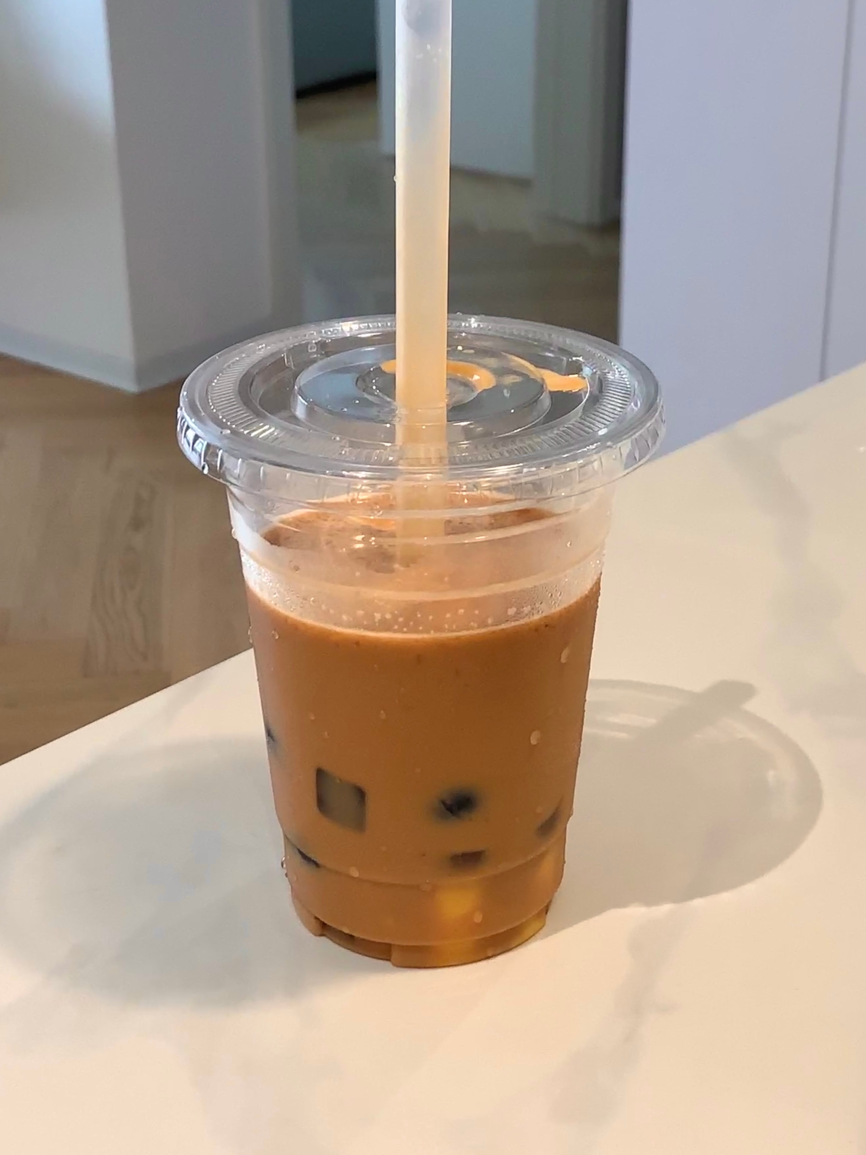 morning宝宝们 今天喝泰茶拿铁 开始疯狗式工作 