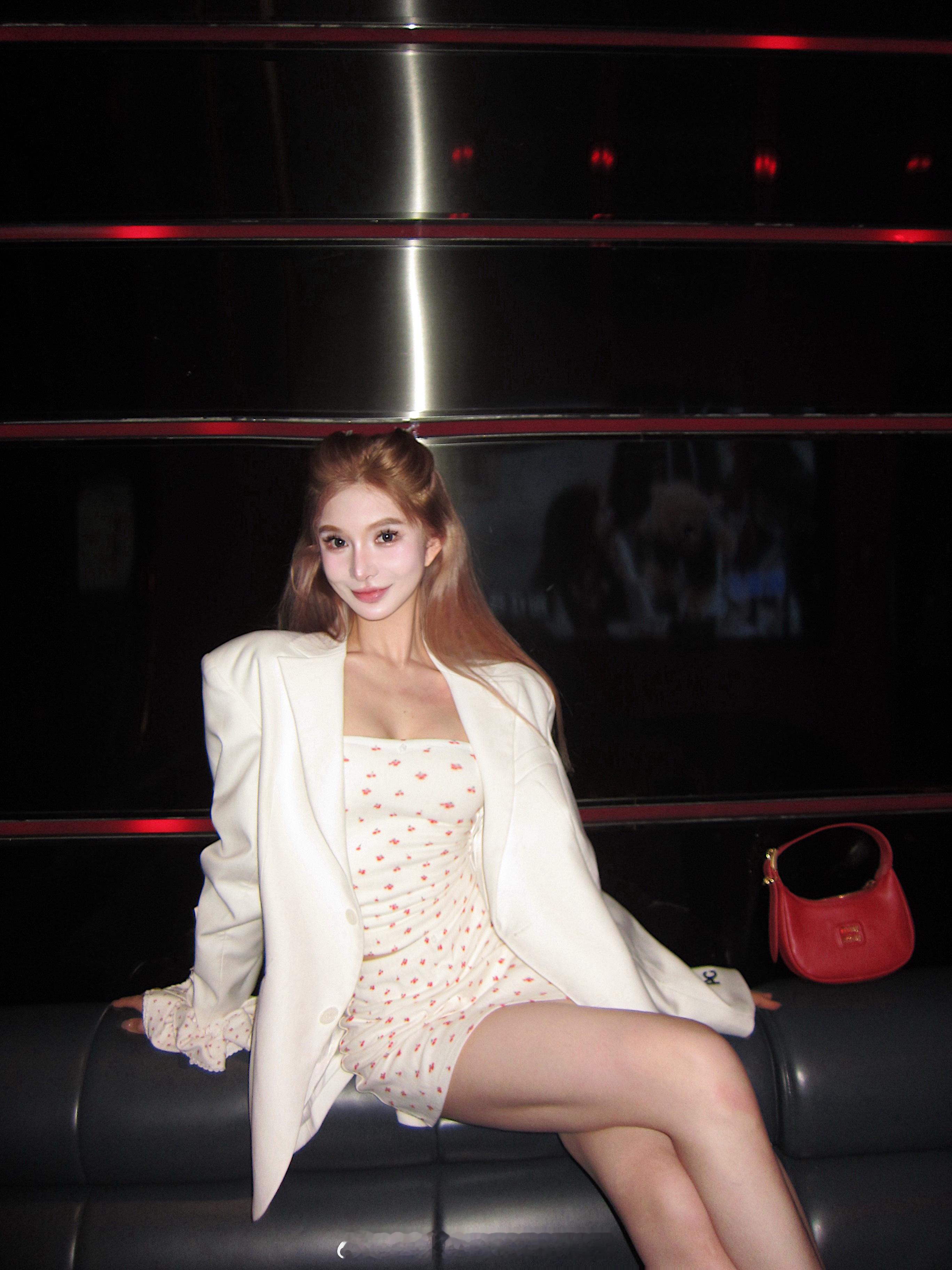 可爱女人 ​​​