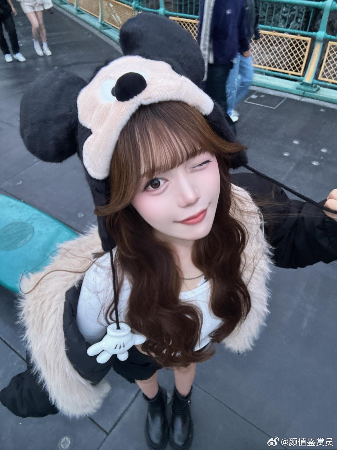 从不在意被视奸，我的美丽值得你流连忘返 ​​​