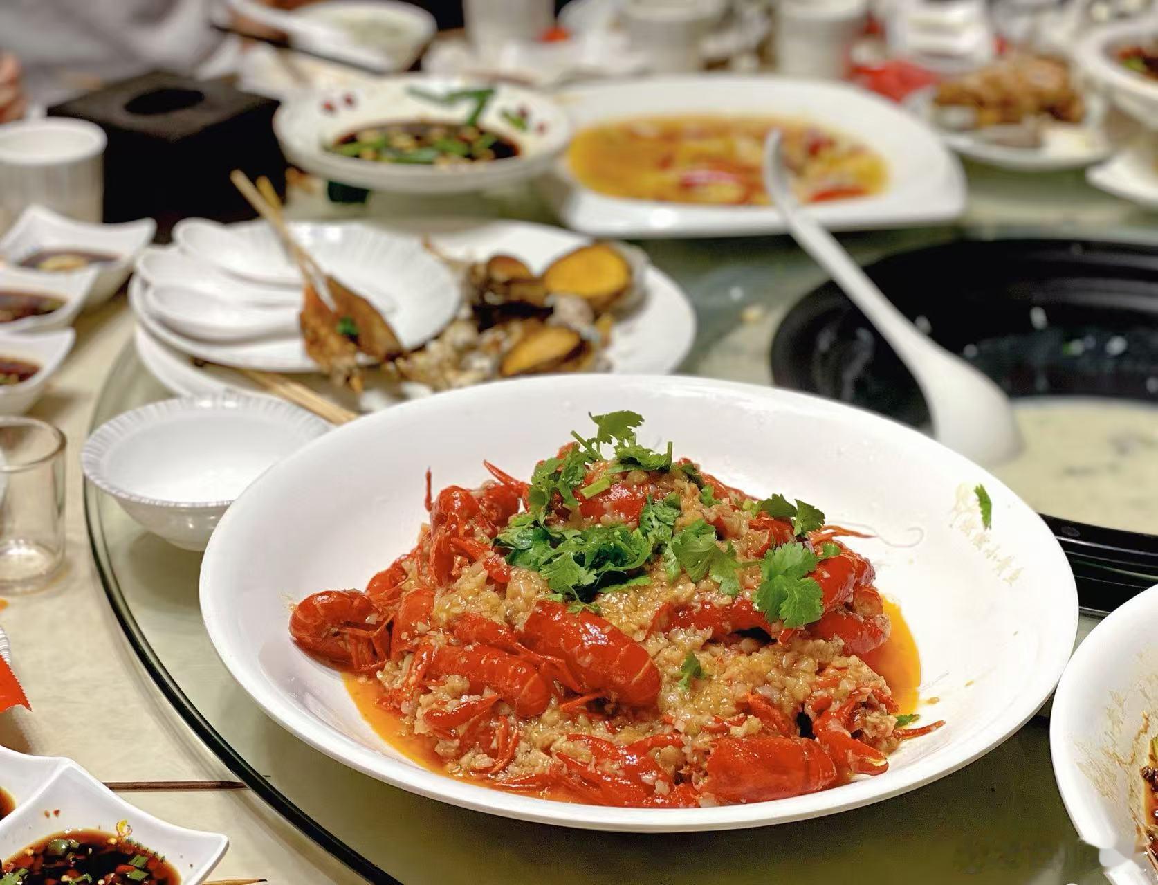 四川小县城  内江市隆昌四川是全国牌坊较为集中的地方，而在有“中国石牌坊之乡”美