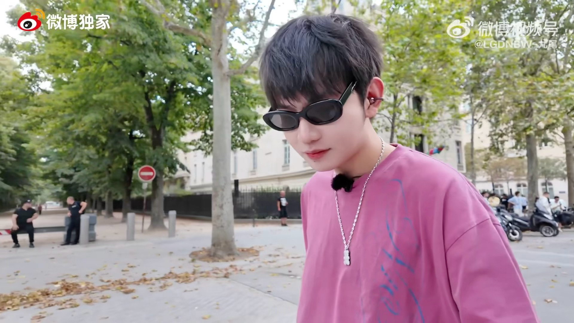 草莓大福狸～🍓 玩得开心九尾巴黎限时存档与九尾共赴鑫光璀璨 🦊电竞夏日营业中