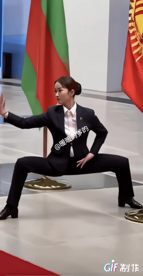 很有正能量的女孩子
建议全国推广