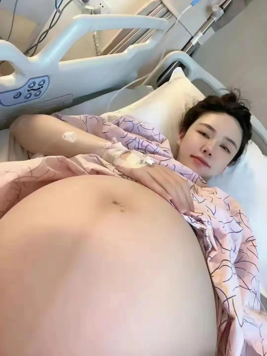 这对广西夫妇怀孕8胞胎要火了！近日，广西的网友透露，当地的一对年轻的夫妇结婚头几