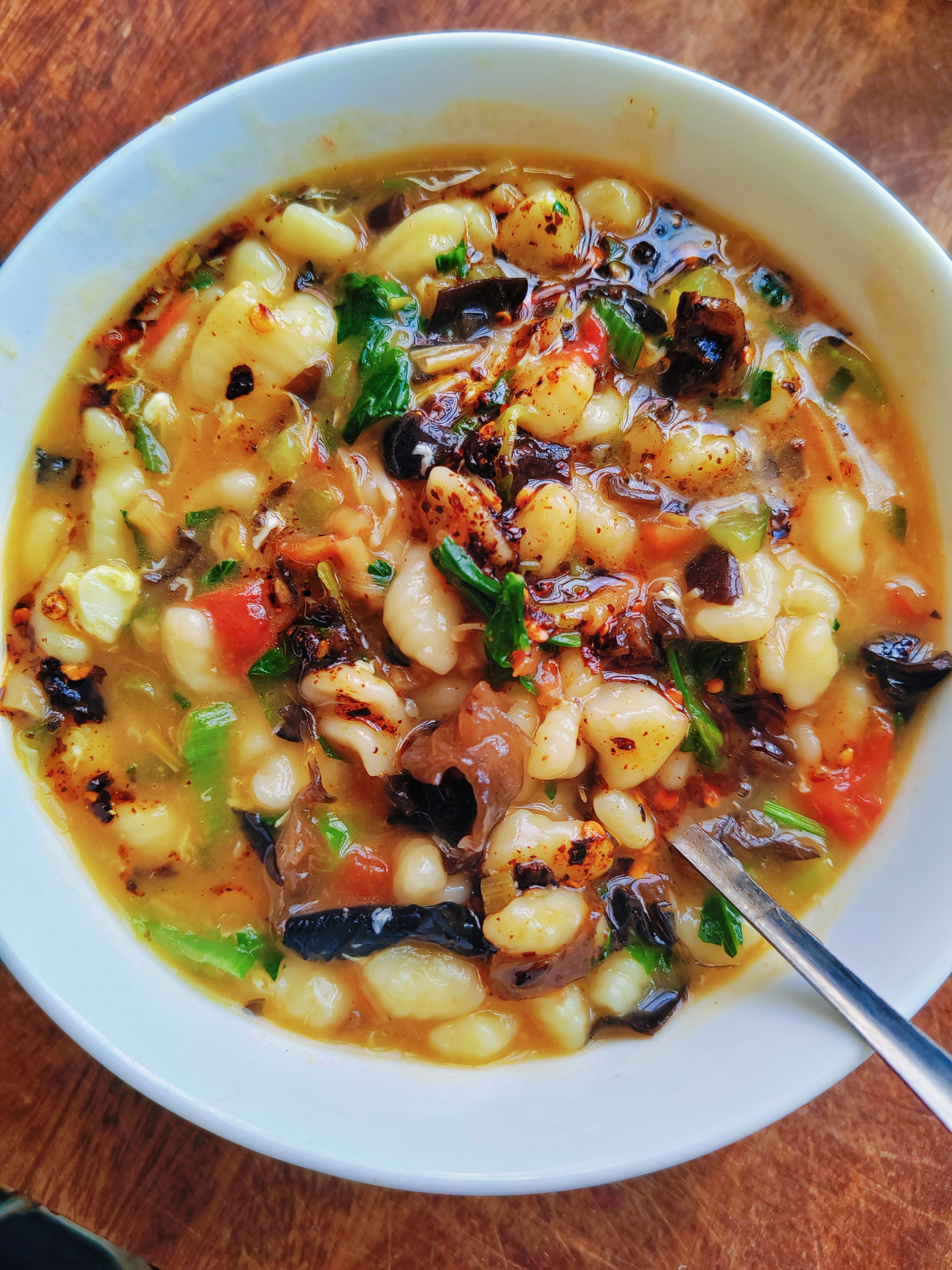 一碗烩麻食，解锁关中烟火气。
