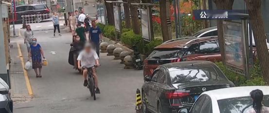 “退休金拿的太高了！”北京朝阳，男子将价值一万多的自行车放在楼下，几分钟时间后，