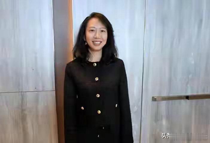 正经八卦中县轶事正经八卦［成年人的崩溃，往往只在一瞬间 ］端午节上午9点去买菜。