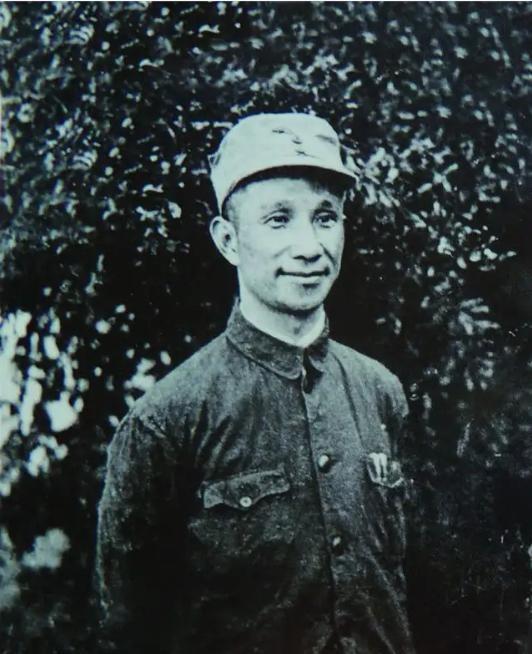 1978年，一位老妇人来到北京住进海军大院，粟裕特意派人探望，还贴心送去大枣和梨